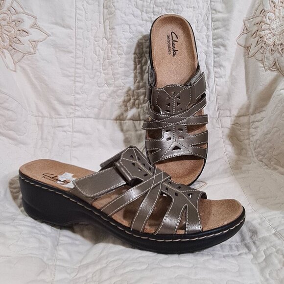 Clarks Shoes - NWOB Clarks Bendables Lexi Holly Metallic Velcro Sandals 8.5